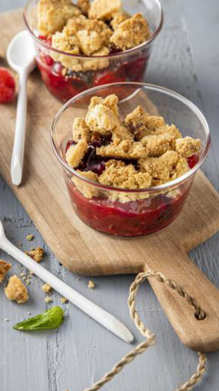 Crumble aux fruits rouges 616×1096