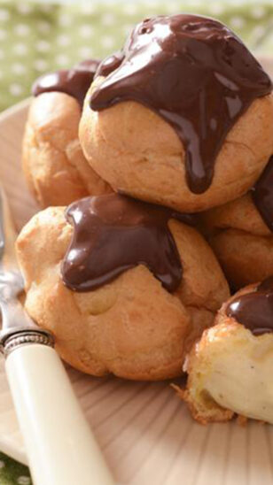 choux_a_la_creme_patissiere_et_chocolat_visuel_616x1096