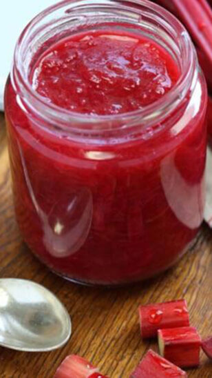 confiture-fraise-rhubarbe-616×1096