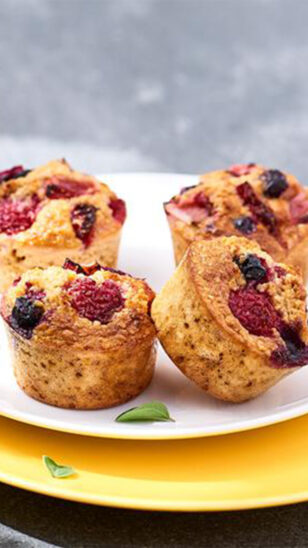 mini_muffin_de_fruits_rouges_au_muesli_visuel_616x1096