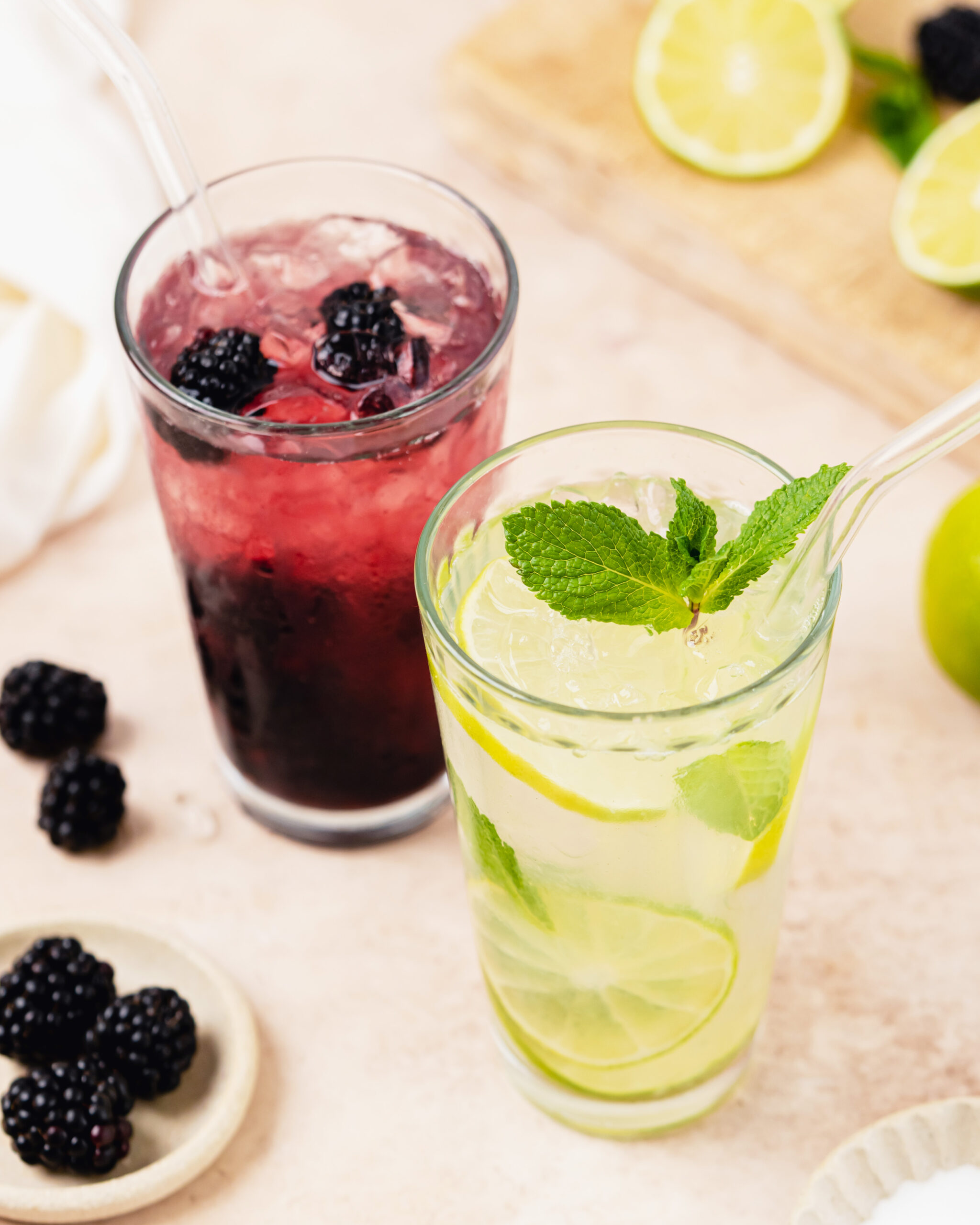 Boissons fraîches citron vert & mûre hibiscus